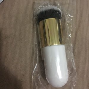 Fat foundation make up brush nwt